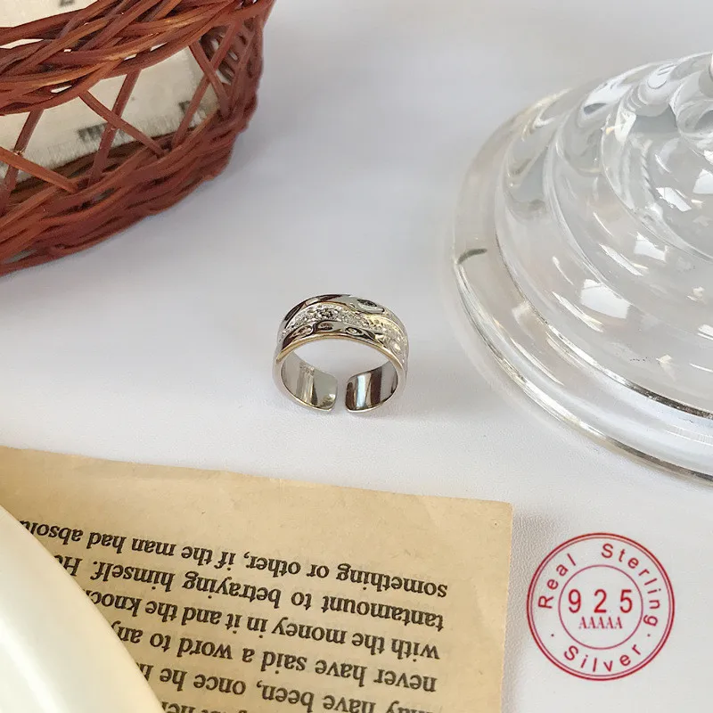 925 Sterling Silver 2021 New Fashion Geometric Texture Irregular Ring Women Luxury And Exquisite Temperament Wedding Jewelry
925 Sterling Silver 2021 New Fashion Geometric Texture Irregular Ring Women Luxury And Exquisite Temperament Wedding Jewelry