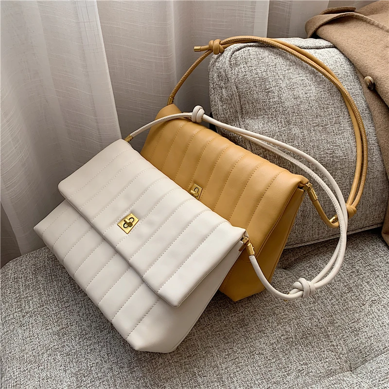 Fashion Medium Quilted Shoulder Bags For Women Simple Large Capacity Padded Baguette Purse PU Leather Ladies Messenger Bags 2021
Fashion Medium Quilted Shoulder Bags For Women Simple Large Capacity Padded Baguette Purse PU Leather Ladies Messenger Bags 2021