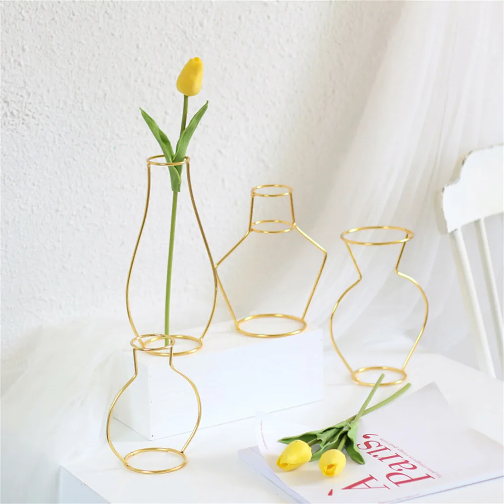 Gold Retro Nordic Style Air Plant Holder Metal Flower Pots Stand Geometric Iron Tillandsia Holder Table Home Garden Ornaments
Gold Retro Nordic Style Air Plant Holder Metal Flower Pots Stand Geometric Iron Tillandsia Holder Table Home Garden Ornaments