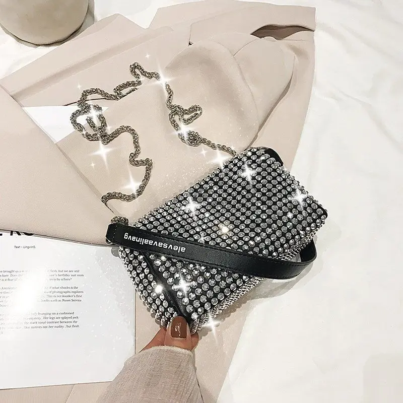 Женская сумка через плечо с цепочкой и кристаллами, маленькие квадратные роскошные кожаные сумки через плечо, оптовая продажа, новинка 2021, м...
Женская сумка через плечо с цепочкой и кристаллами, маленькие квадратные роскошные кожаные сумки через плечо, оптовая продажа, новинка 2021, м...