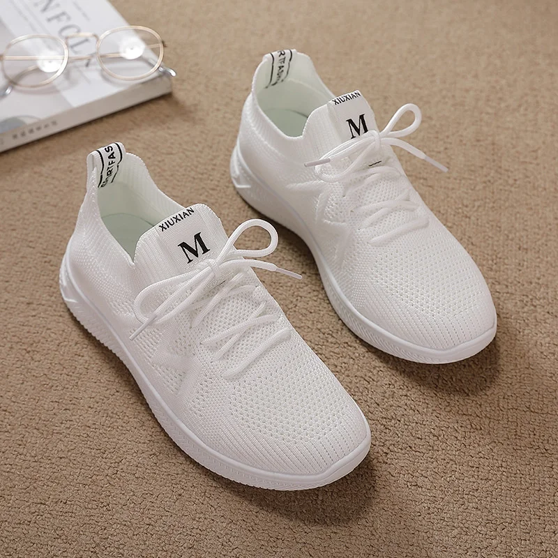 Fashionable Women's Casual Single Shoes Mesh Breathable Sports Shoes Soft Bottom Lightweight Running Shoes 2022 Summer New 
Fashionable Women's Casual Single Shoes Mesh Breathable Sports Shoes Soft Bottom Lightweight Running Shoes 2022 Summer New