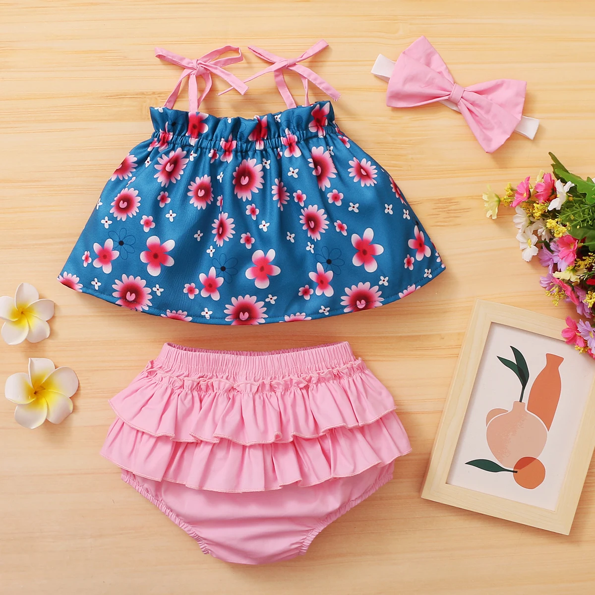 Newborn Baby Girl Summer Clothes Set Kids Toddler Girls Outfit Romper+ Ruffle Shorts + Bow Headband New Born Clothing 3Pcs Suit
Newborn Baby Girl Summer Clothes Set Kids Toddler Girls Outfit Romper+ Ruffle Shorts + Bow Headband New Born Clothing 3Pcs Suit