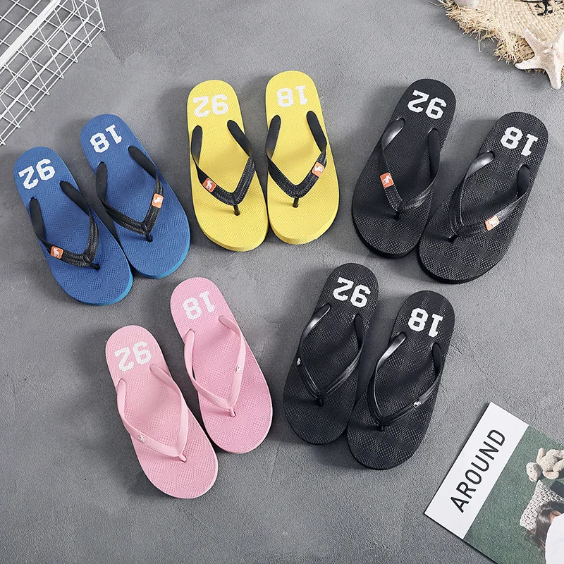 Lovers, men and women, payers, slippers, summer Korean version, men, beach men, cool slippers, students, non-slip clips.
Lovers, men and women, payers, slippers, summer Korean version, men, beach men, cool slippers, students, non-slip clips.
