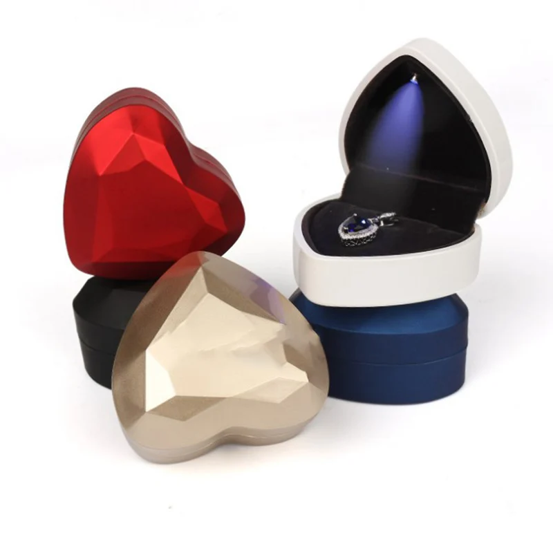 1PC Heart Shaped Jewelry Box Ring Holder LED Lamp Bead Necklace Pendant Display Box 6 Colors
1PC Heart Shaped Jewelry Box Ring Holder LED Lamp Bead Necklace Pendant Display Box 6 Colors