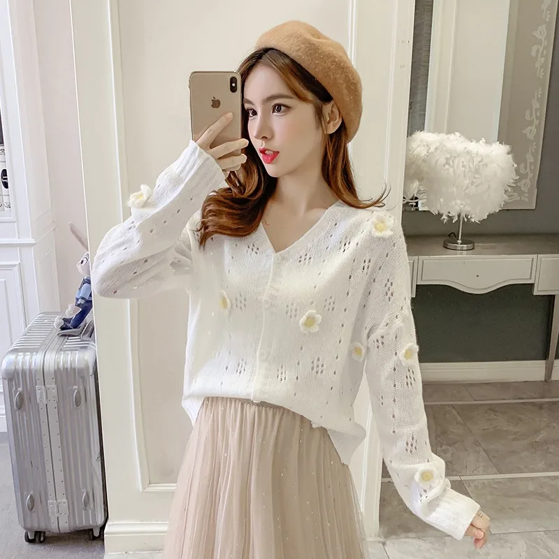 Embroidered Flower Knitted Top For Women's 2021 Spring And Autumn New Loose And Versatile Long Sleeve Hollow Cardigan
Embroidered Flower Knitted Top For Women's 2021 Spring And Autumn New Loose And Versatile Long Sleeve Hollow Cardigan