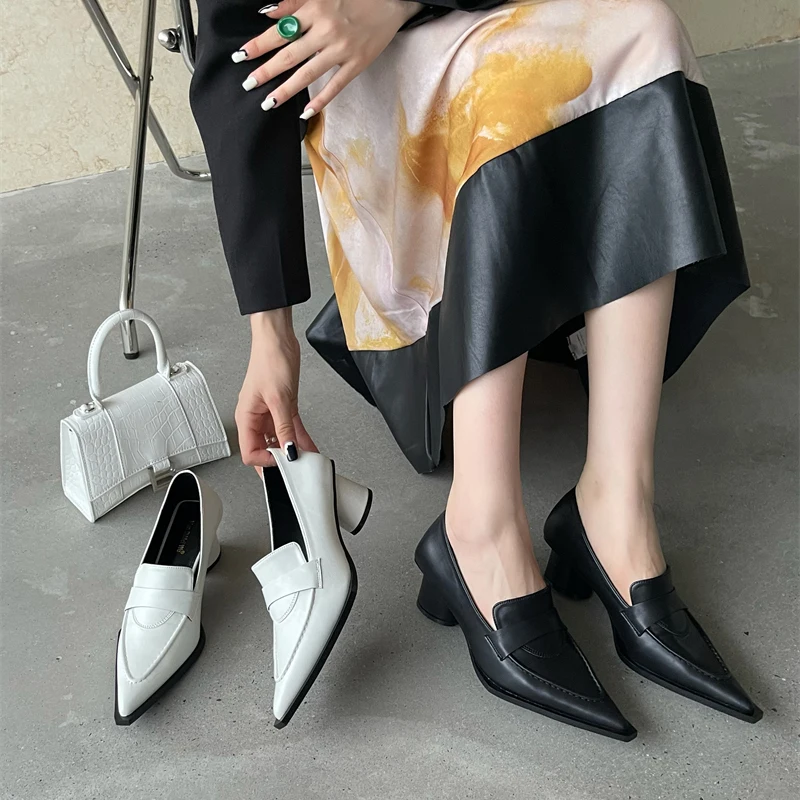 Fashion Women Pumps Pointed Toe Shallow Slip On Mules Shoes Black White Round Mid Heels Spring/Autumn Office Loafers Pumps Shoes
Fashion Women Pumps Pointed Toe Shallow Slip On Mules Shoes Black White Round Mid Heels Spring/Autumn Office Loafers Pumps Shoes