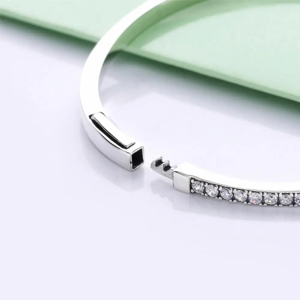 Authentic 925 Sterling Silver Shimmering Wish Bangle Fit European Charms Original pandoradora Bracelet For Women Jewelry
Authentic 925 Sterling Silver Shimmering Wish Bangle Fit European Charms Original pandoradora Bracelet For Women Jewelry