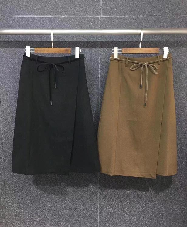 2021 new women fashion skirt waist tie knotted decoration side slit solid color velvet half skirt 1022
2021 new women fashion skirt waist tie knotted decoration side slit solid color velvet half skirt 1022