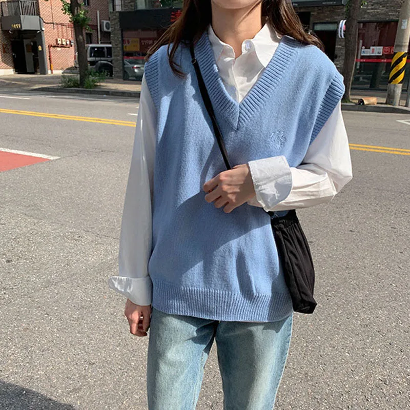 8 Colors 2020 Japanese Preppy Style Embroidery Sleeveless V Neck Loose Vest Sweaters Womens Knitted Sweaters Vest Women
8 Colors 2020 Japanese Preppy Style Embroidery Sleeveless V Neck Loose Vest Sweaters Womens Knitted Sweaters Vest Women