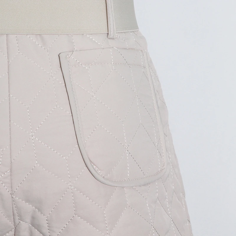 CHICEVER Solid Korean Shorts For Women High Waist Sashes Pocket Minimalism Plus Size Cotton Loose Short Pants Female 2021 Style
CHICEVER Solid Korean Shorts For Women High Waist Sashes Pocket Minimalism Plus Size Cotton Loose Short Pants Female 2021 Style