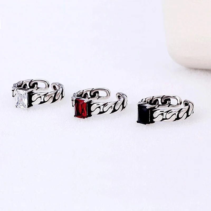European and American silver plated Diamond-encrusted Women's rings Personality retro trend Adjustable opening rings wholesale
European and American silver plated Diamond-encrusted Women's rings Personality retro trend Adjustable opening rings wholesale