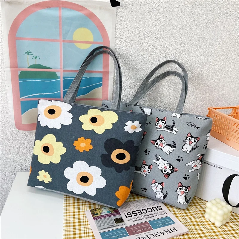 Women's Canvas Large Capacity Printed Handbag Korean Style Small Fresh Shopping Bag Literature And Art Student Books Bag
Women's Canvas Large Capacity Printed Handbag Korean Style Small Fresh Shopping Bag Literature And Art Student Books Bag
