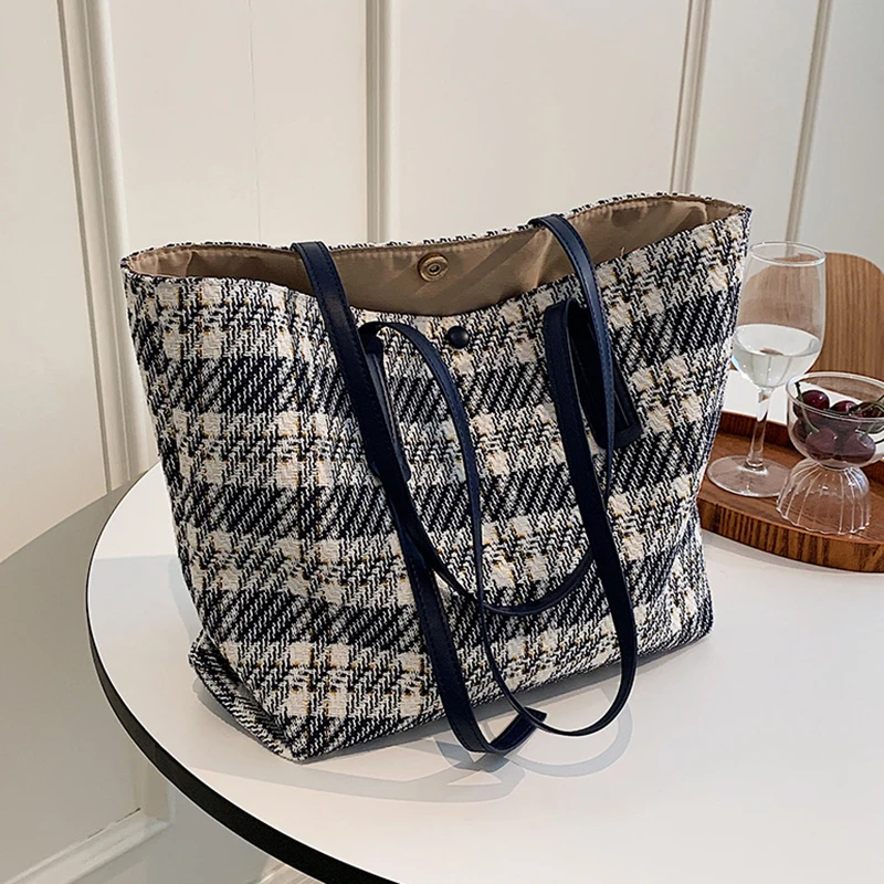 Fashion Plaid Handbags Casual Shoulder Bags for Women Large Capacity Tote Travel Female Shopper Bag Women's Brand Design Handbag
Fashion Plaid Handbags Casual Shoulder Bags for Women Large Capacity Tote Travel Female Shopper Bag Women's Brand Design Handbag