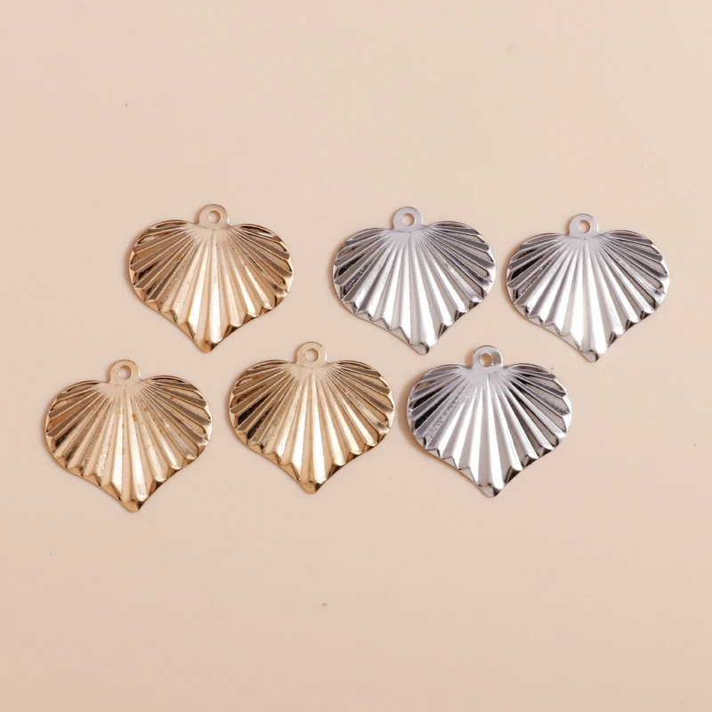 30pcs/lot 23*21mm Gold Silver Color Heart Charms Pendants Metal Sheet DIY Making Necklace Earrings Finding Jewelry Accessories
30pcs/lot 23*21mm Gold Silver Color Heart Charms Pendants Metal Sheet DIY Making Necklace Earrings Finding Jewelry Accessories