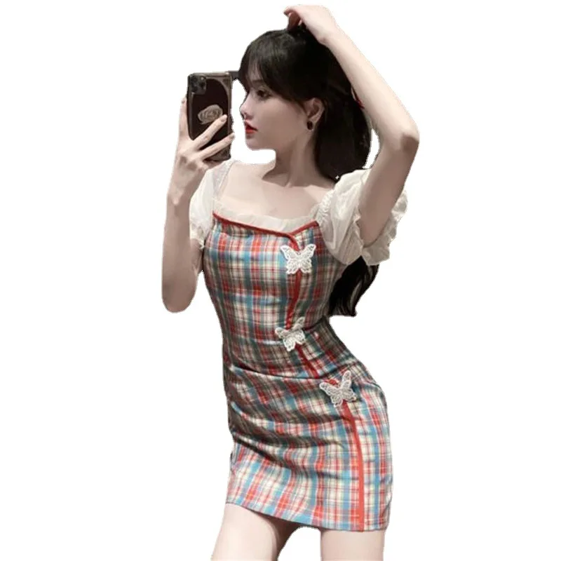 New Plaid bubble sleeve modified cheongsam short skirt French celebrity retro dress in spring and summer of 2021
New Plaid bubble sleeve modified cheongsam short skirt French celebrity retro dress in spring and summer of 2021