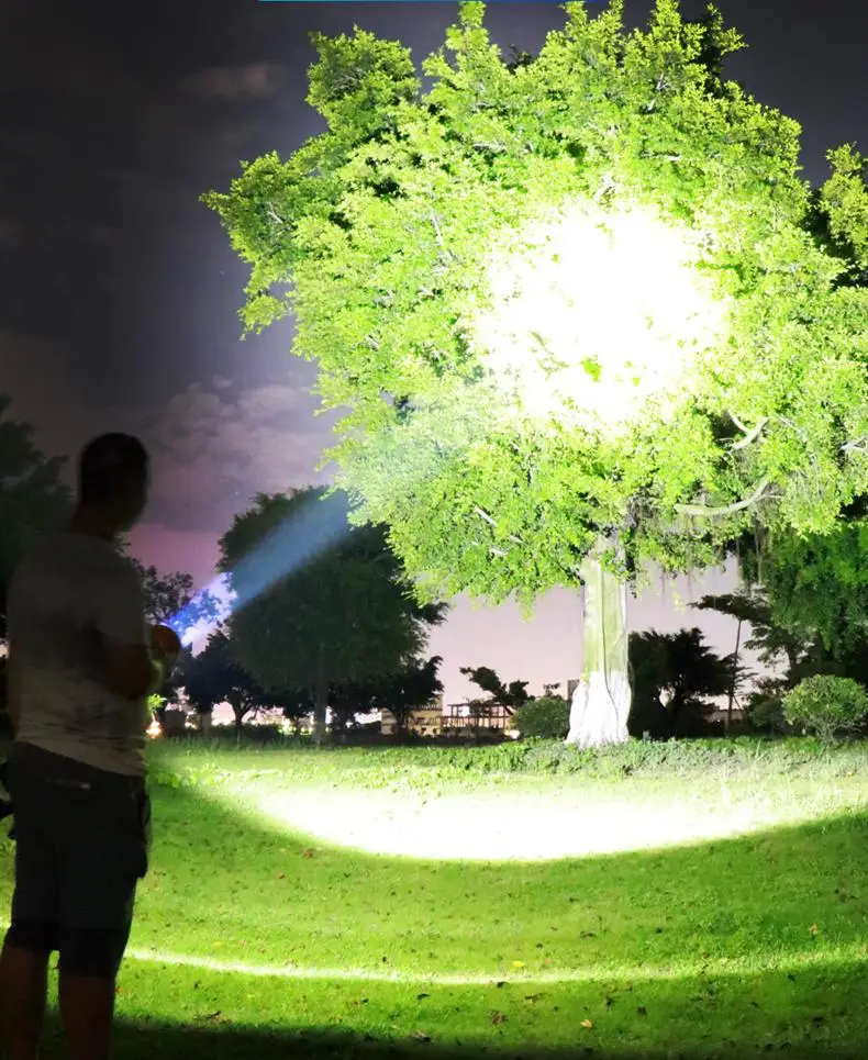 8000Lumens Led Flashlight 500m Long Range Flashlamp With Built-in Battery USB Cable 4 Modes Lantern COB Torch Work Lighting tool
8000Lumens Led Flashlight 500m Long Range Flashlamp With Built-in Battery USB Cable 4 Modes Lantern COB Torch Work Lighting tool