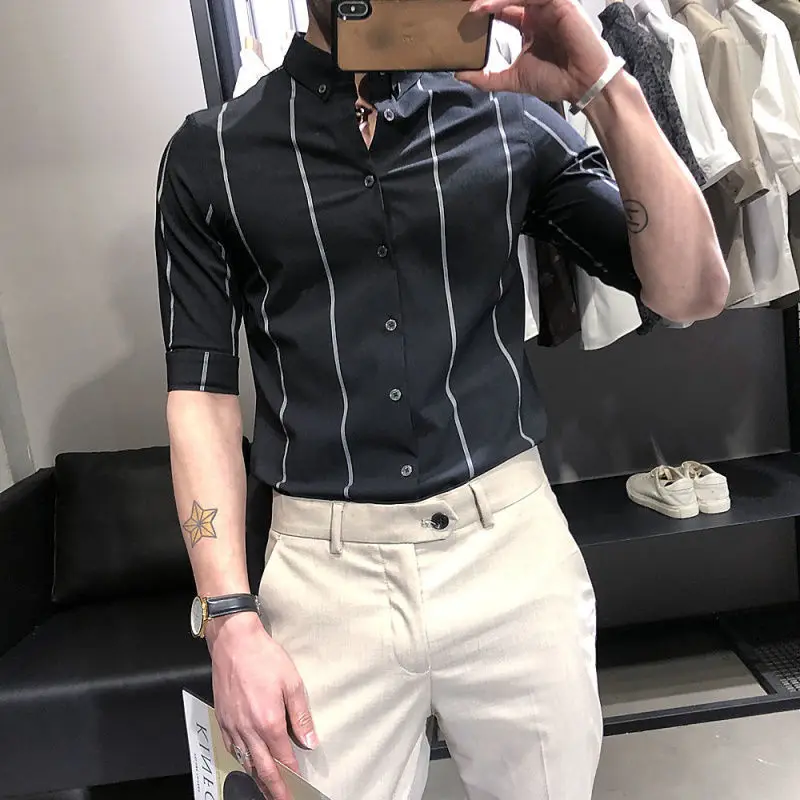 Summer Men's Short-Sleeved Shirt Trend Striped Five-Point Sleeve Shirt British Style Slim Men's Shirt
Summer Men's Short-Sleeved Shirt Trend Striped Five-Point Sleeve Shirt British Style Slim Men's Shirt