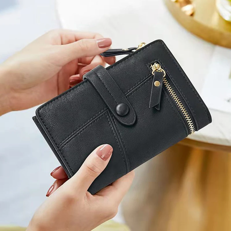 Женский кожаный кошелек для девушек, кошелек на молнии, женский клатч, сумочка, держатель для карт с окошком для фото и отделением для денег
Женский кожаный кошелек для девушек, кошелек на молнии, женский клатч, сумочка, держатель для карт с окошком для фото и отделением для денег