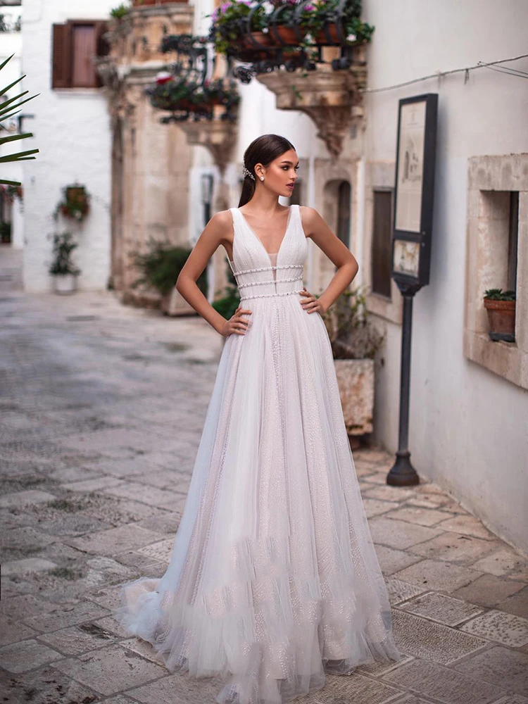 Hi Shy Bride New simple wedding dress backless sleeveless design chiffon lace bride dresses princess dress plus size tailor-made
Hi Shy Bride New simple wedding dress backless sleeveless design chiffon lace bride dresses princess dress plus size tailor-made