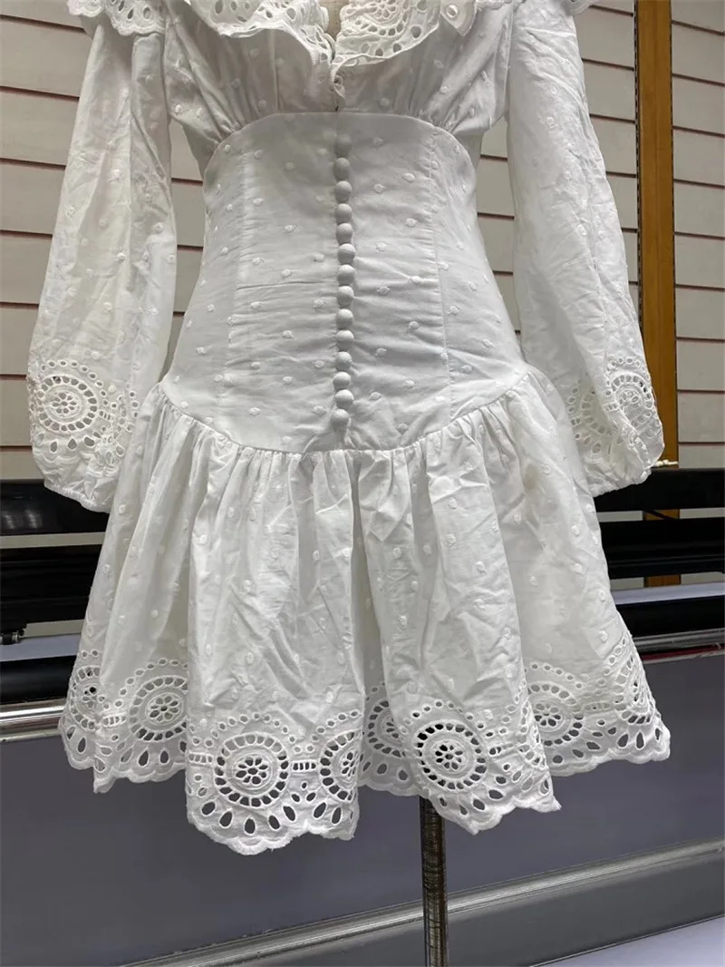 CBAFU spring summer white v neck mini dress women hollow out embroidery ruffles party dress beach holiday runway vestidos M399
CBAFU spring summer white v neck mini dress women hollow out embroidery ruffles party dress beach holiday runway vestidos M399
