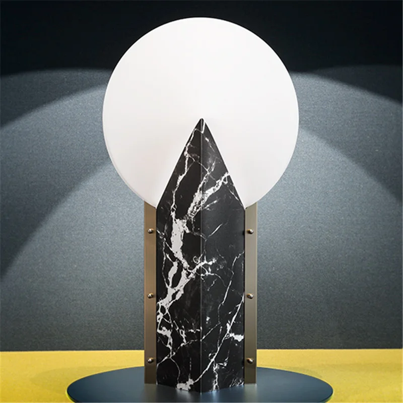 Европейская Светодиодная настольная лампа со стеклянным шариком, настольная лампа, лампа для столовой
Европейская Светодиодная настольная лампа со стеклянным шариком, настольная лампа, лампа для столовой