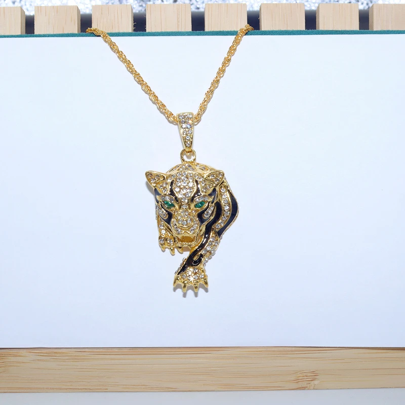 Exquisite Fashion Cool Green Eye Metal Tiger Pendant Necklace Men's Hip Hop Animal Style Jewelry
Exquisite Fashion Cool Green Eye Metal Tiger Pendant Necklace Men's Hip Hop Animal Style Jewelry