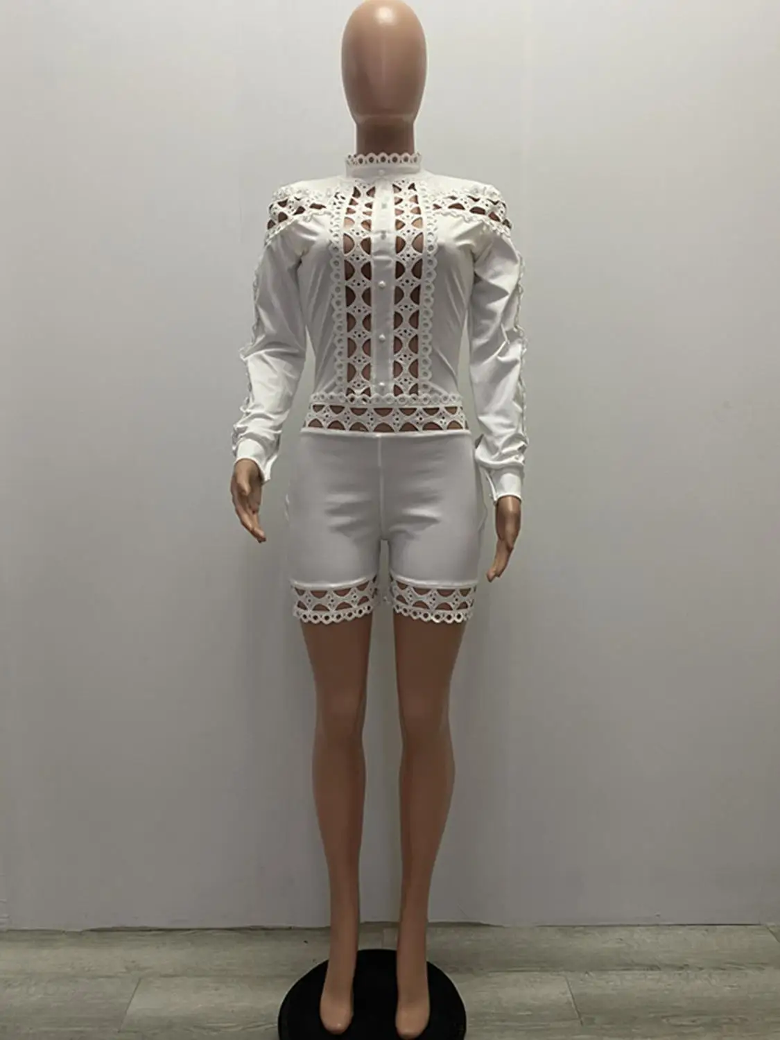 Amazing Hollow Out Lace Solid Jumpsuits Women Sexy Stand Collar Full Puffy Sleeves Short Rompers Fashion Nightclub Party
Amazing Hollow Out Lace Solid Jumpsuits Women Sexy Stand Collar Full Puffy Sleeves Short Rompers Fashion Nightclub Party