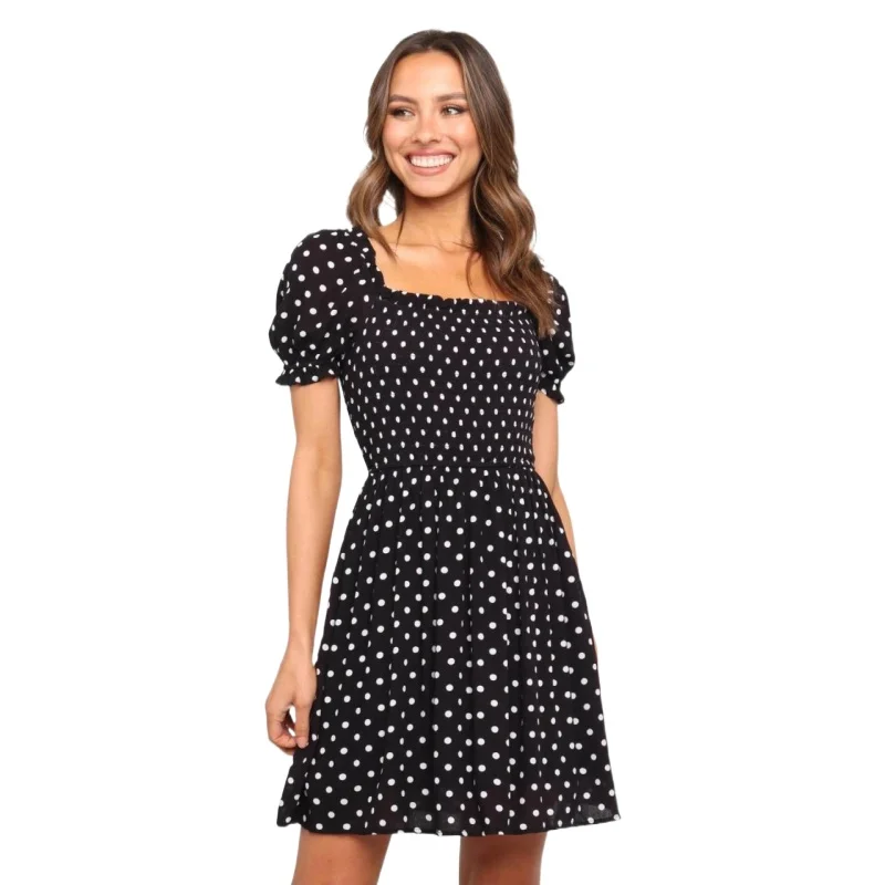 Spring/Summer New Style Puff Sleeve Square Collar Polka Dot Printed Dress Feminine Mini Short Dress Black
Spring/Summer New Style Puff Sleeve Square Collar Polka Dot Printed Dress Feminine Mini Short Dress Black