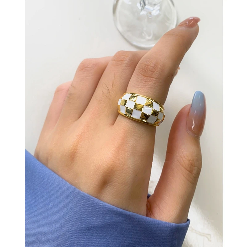 Morivovog 925 Sterling Silver Checkerboard Rings Ladies Creative Design Checkered Exaggerate Rings French Designer Jewelry Gift 
Morivovog 925 Sterling Silver Checkerboard Rings Ladies Creative Design Checkered Exaggerate Rings French Designer Jewelry Gift