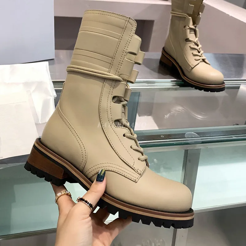 Autumn Winter Brand Women Martin Boots Genuine Leather Lace-Up Round Toe Platform Ankle Motorcycle Boot High-Quality Lady Shoes
Autumn Winter Brand Women Martin Boots Genuine Leather Lace-Up Round Toe Platform Ankle Motorcycle Boot High-Quality Lady Shoes