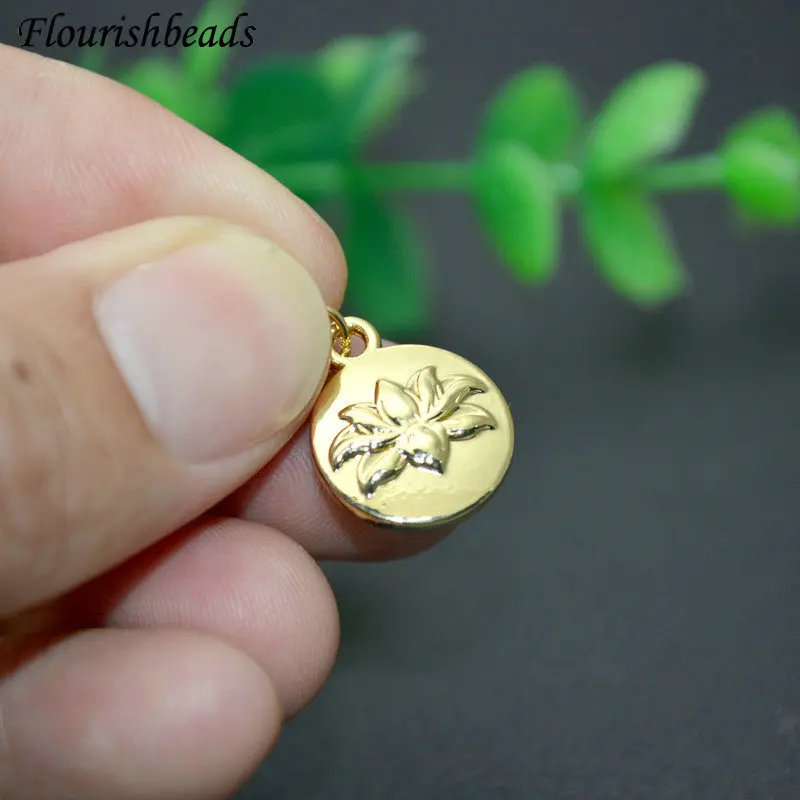 Fashion Ins Style Plated Lotus Shape Metal Round Charms DIY Jewelry Makings Mini Bracelet Charms Necklace Pendant Choker 20pcs
Fashion Ins Style Plated Lotus Shape Metal Round Charms DIY Jewelry Makings Mini Bracelet Charms Necklace Pendant Choker 20pcs