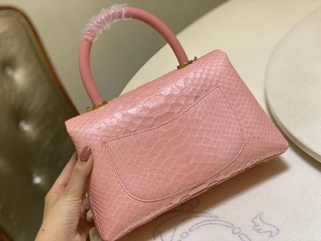 2020 New Brand Luxury Women Shoulder Bags Real Python Skin Multicolor Handbag Fashion Ladies Leather Bags 25.5CM
2020 New Brand Luxury Women Shoulder Bags Real Python Skin Multicolor Handbag Fashion Ladies Leather Bags 25.5CM