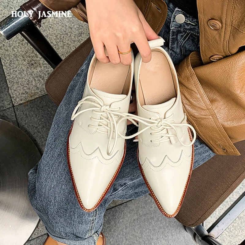 Brand Design Retro High Heels Women Pumps Genuine Leather Cross-Tie Quality Shoes Woman Pointed Toe Spring 2021 Fashion Women
Brand Design Retro High Heels Women Pumps Genuine Leather Cross-Tie Quality Shoes Woman Pointed Toe Spring 2021 Fashion Women