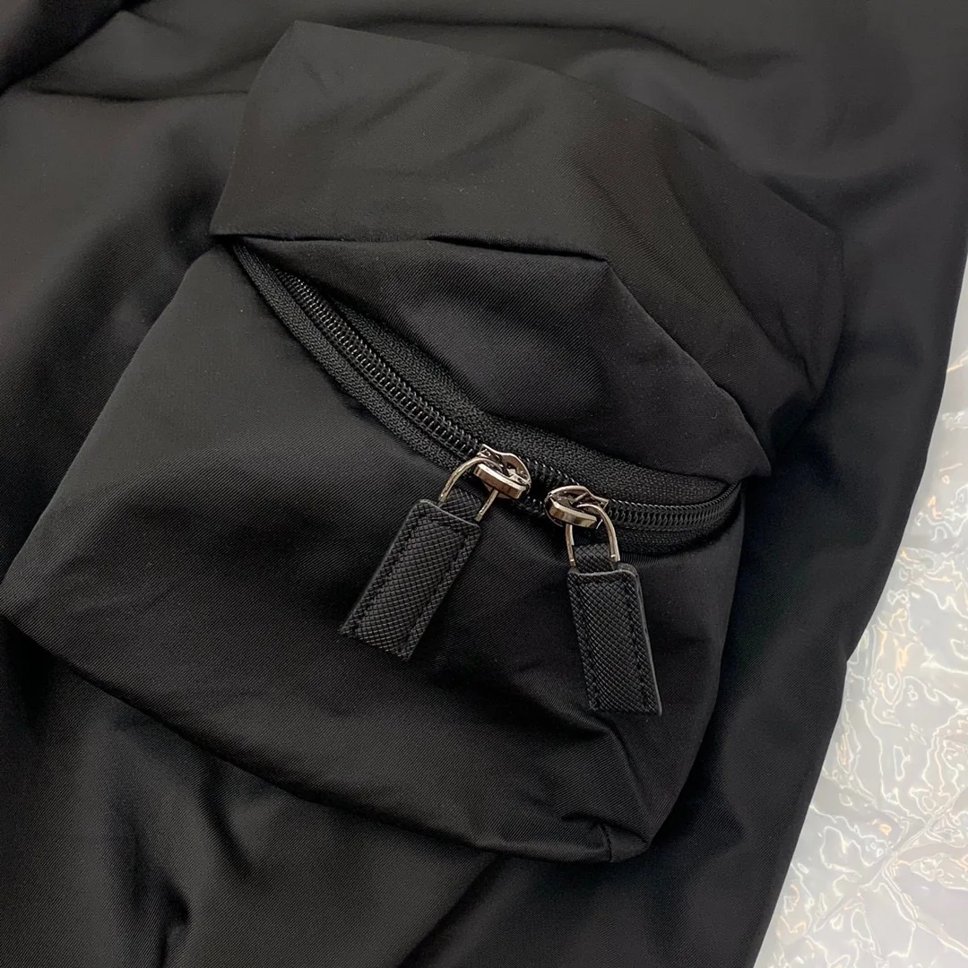 High quality newest black women's casual dress with O-neck sleeveless patchwork pockets minimalist Korean mini dress for women
High quality newest black women's casual dress with O-neck sleeveless patchwork pockets minimalist Korean mini dress for women