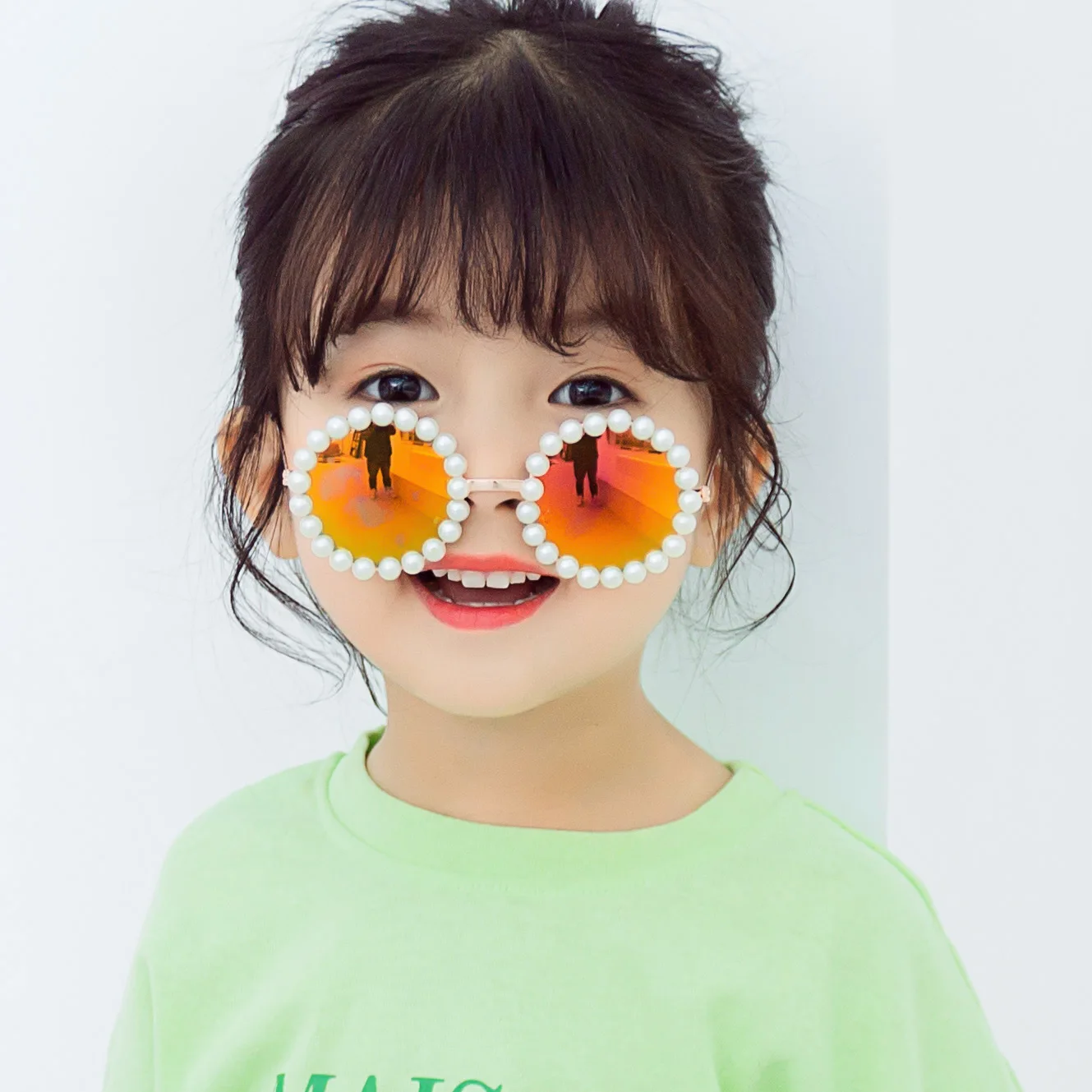Handmade Pearl Children Sunglasses Anti-glare Fashion Outdoor Sport Eyewear Kids Street Shooting Driving Tide Round Glasses
Handmade Pearl Children Sunglasses Anti-glare Fashion Outdoor Sport Eyewear Kids Street Shooting Driving Tide Round Glasses