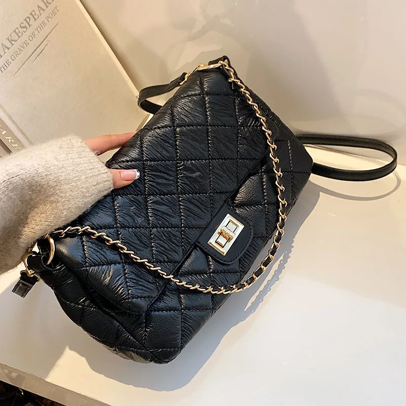Textured Shoulder Bag Women's Bag 2021 New Winter Underarm Bag Shoulder Messenger Chain Bag Solid Color Small Square Bag
Textured Shoulder Bag Women's Bag 2021 New Winter Underarm Bag Shoulder Messenger Chain Bag Solid Color Small Square Bag