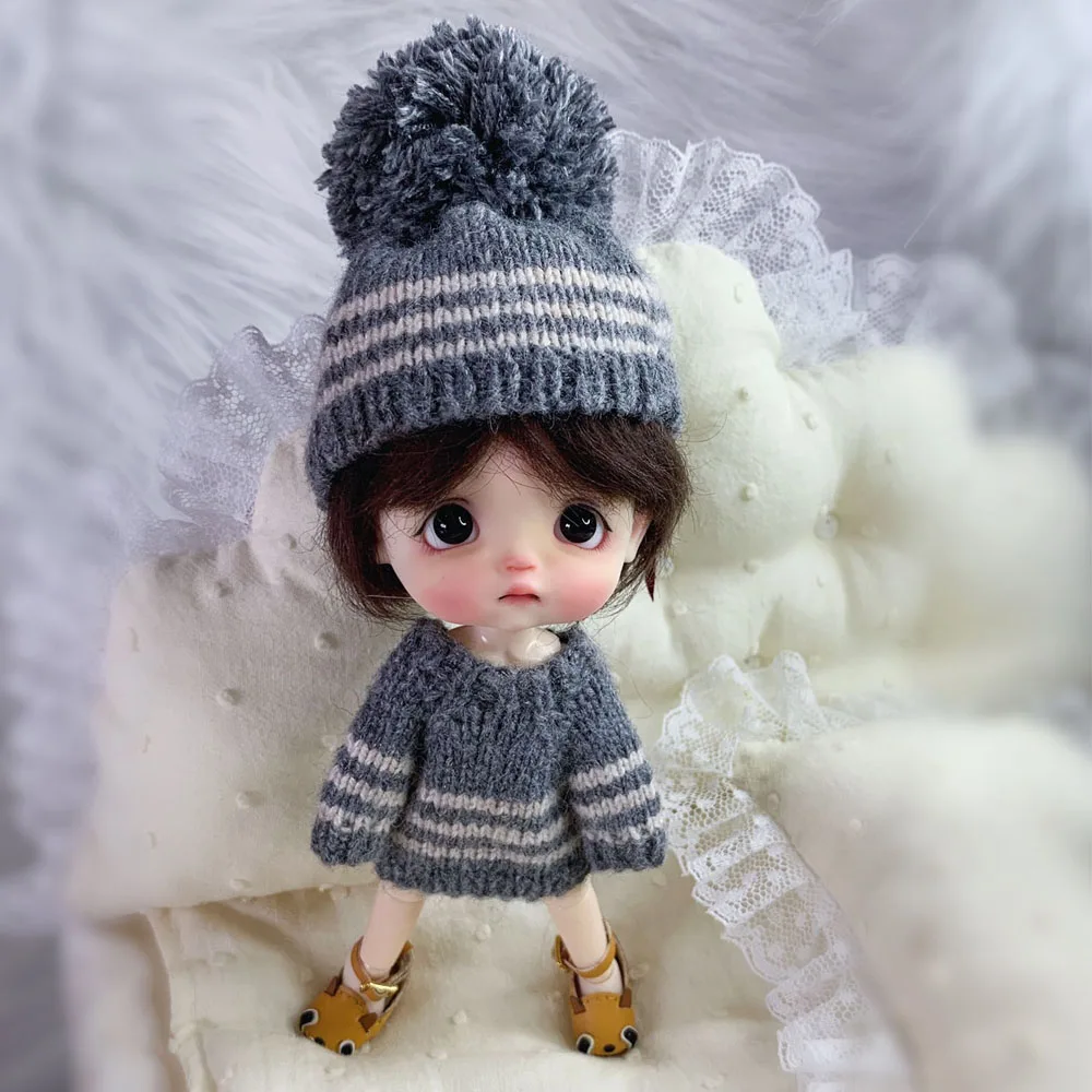 obitsu OB11 BJD 11CM Doll toys 19 joint Top Quality Chinese Doll BJD Ball Joint Doll head + wig + body+Striped clothes + hat
obitsu OB11 BJD 11CM Doll toys 19 joint Top Quality Chinese Doll BJD Ball Joint Doll head + wig + body+Striped clothes + hat