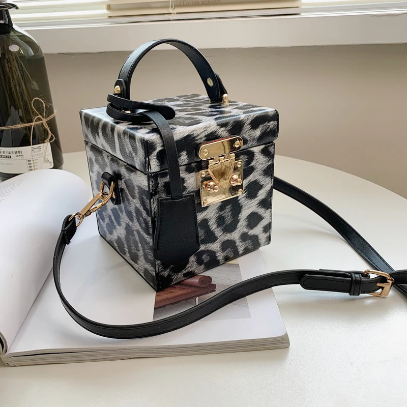 Leopard Small Handbags for Women 2021 Trend Vintage Bag Shoulder Strap Female Leather Box Luxury Brand Women's Crossbody Bags 
Leopard Small Handbags for Women 2021 Trend Vintage Bag Shoulder Strap Female Leather Box Luxury Brand Women's Crossbody Bags