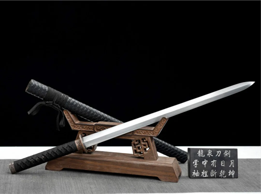 Round Dragon Sword long home furnishings hand forging Chinese Tang sword outdoor necessary sword sharp ready to fight
Round Dragon Sword long home furnishings hand forging Chinese Tang sword outdoor necessary sword sharp ready to fight