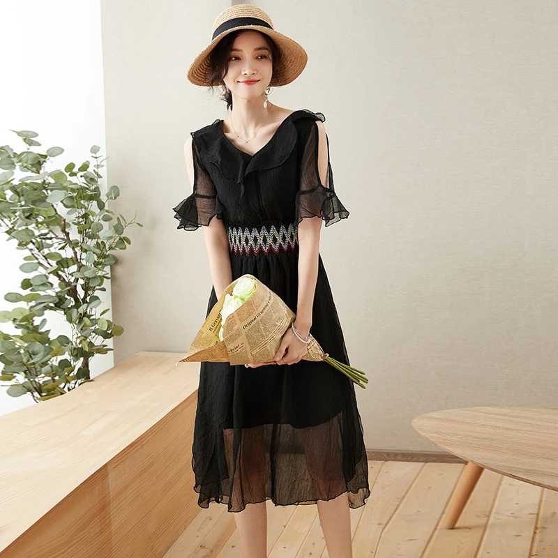 Chiffon dress women's summer 2021 summer new waist show thin V-neck temperament fairy super fairy skirt long
Chiffon dress women's summer 2021 summer new waist show thin V-neck temperament fairy super fairy skirt long