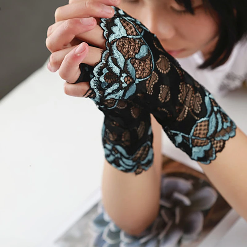 Blue Black Fashion Lace Gloves Half-finger Women Gloves Short Sunscreen Sun Protection Gloves Elastic Half Finger Thin Gloves
Blue Black Fashion Lace Gloves Half-finger Women Gloves Short Sunscreen Sun Protection Gloves Elastic Half Finger Thin Gloves