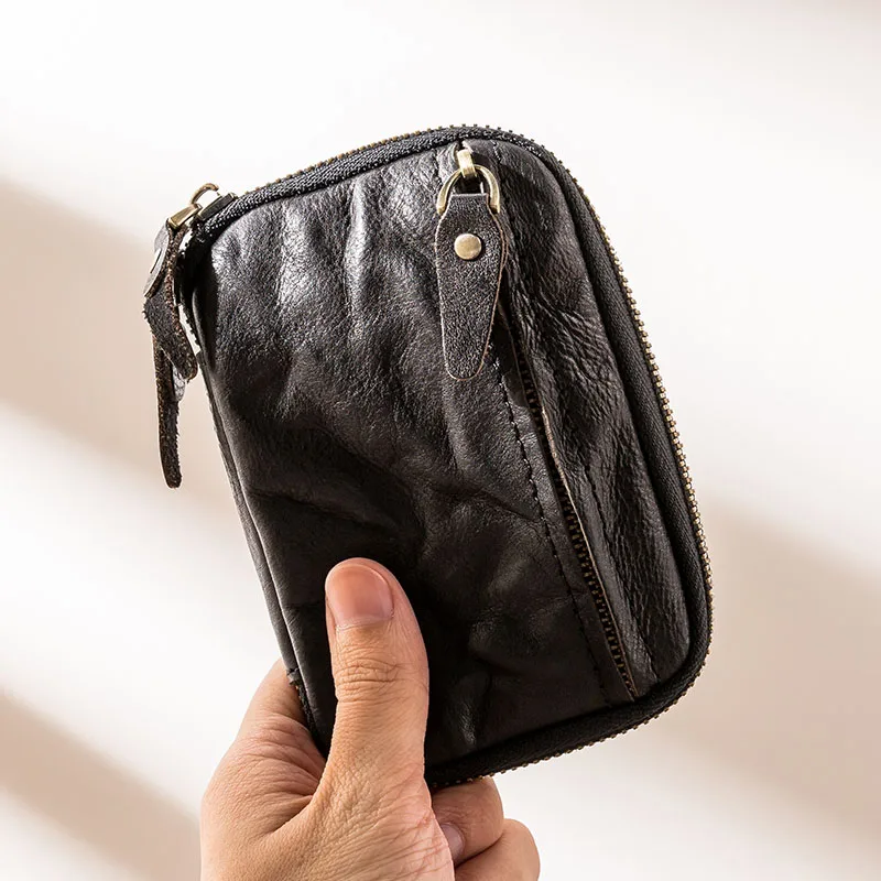 AETOO Leather multifunctional key case, male large-capacity cowhide coin purse, personalized handmade wallet
AETOO Leather multifunctional key case, male large-capacity cowhide coin purse, personalized handmade wallet