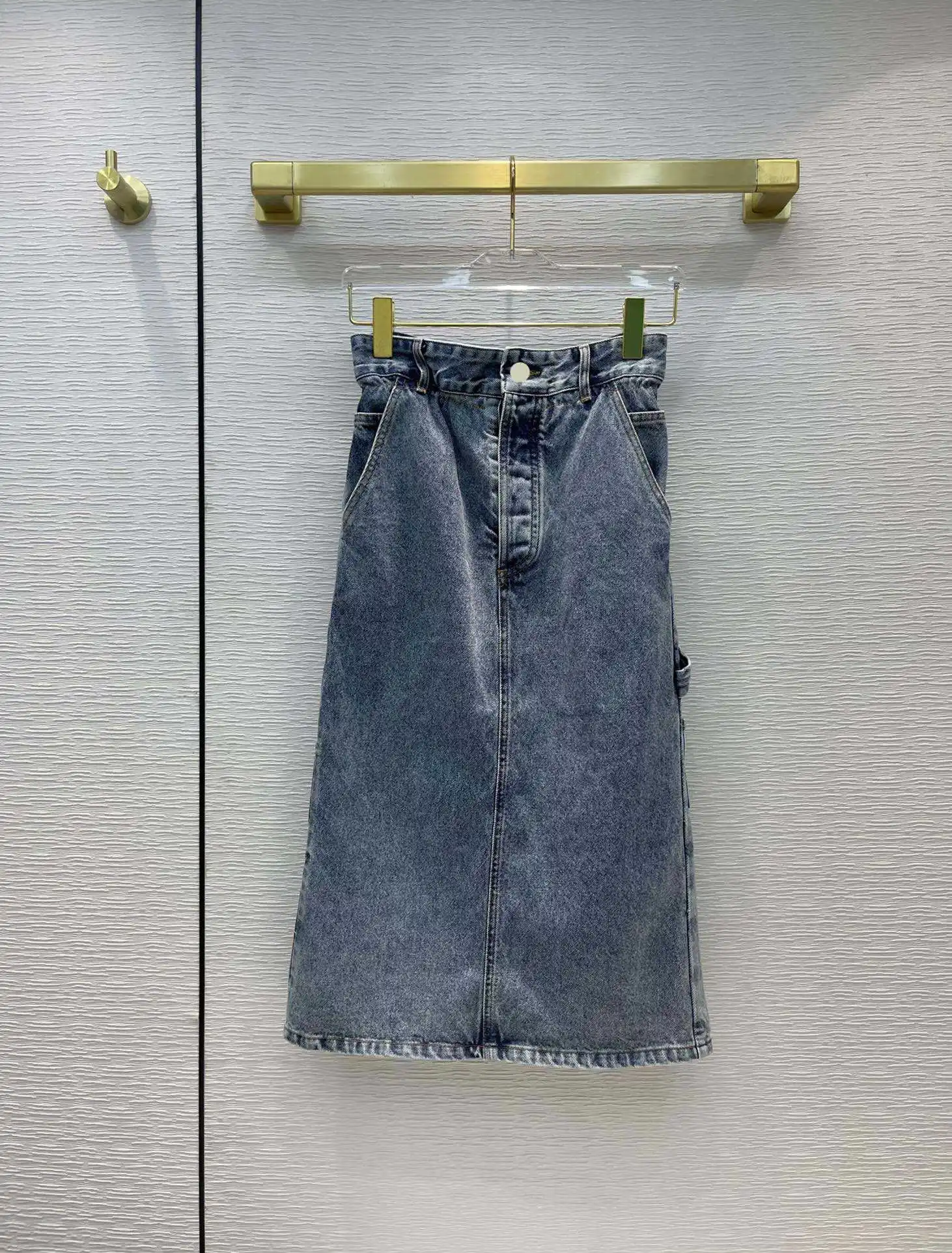 Streetwear Denim Skirts for Women Summer 2021 New High Waist Split Hem Loose Jean Skirts High-end Brand Top Quality Denim Skirts
Streetwear Denim Skirts for Women Summer 2021 New High Waist Split Hem Loose Jean Skirts High-end Brand Top Quality Denim Skirts