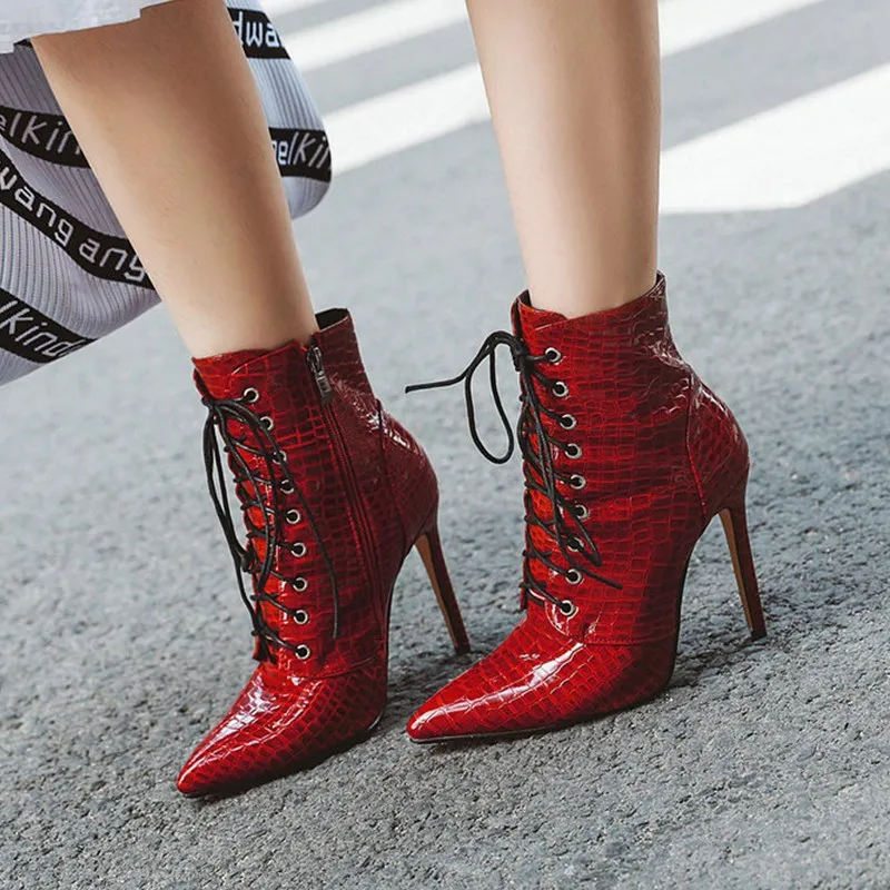 Female Boots Sexy Embossed Patent Leather High-heeled Red Female Boots with Pointed Toe Stiletto Ankle Boots Women Shoes 10cm 
Female Boots Sexy Embossed Patent Leather High-heeled Red Female Boots with Pointed Toe Stiletto Ankle Boots Women Shoes 10cm