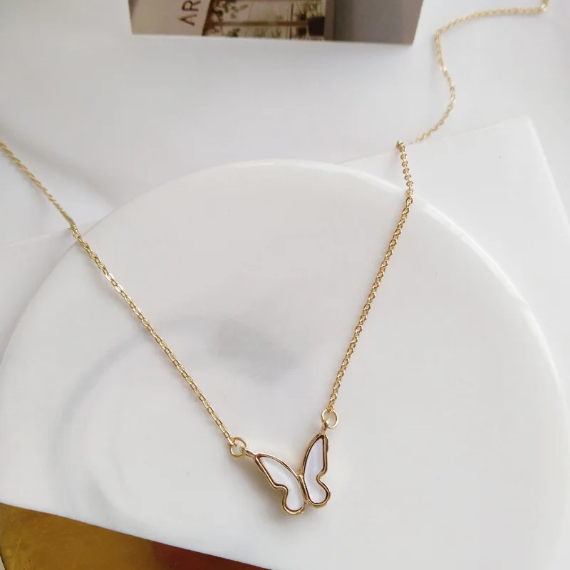 The latest trend 2021 beautiful butterfly necklace personality trendy necklace niche design simple female clavicle chain spring
The latest trend 2021 beautiful butterfly necklace personality trendy necklace niche design simple female clavicle chain spring