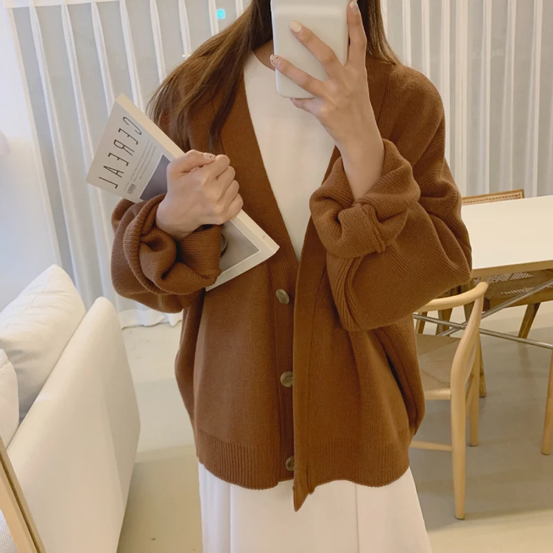 Korean Lady Oversized Knitted Cardiagn Autumn Winter New Vintage Women Sweaters V-Neck Female Cardigan Mujer Pull Femme 17071
Korean Lady Oversized Knitted Cardiagn Autumn Winter New Vintage Women Sweaters V-Neck Female Cardigan Mujer Pull Femme 17071