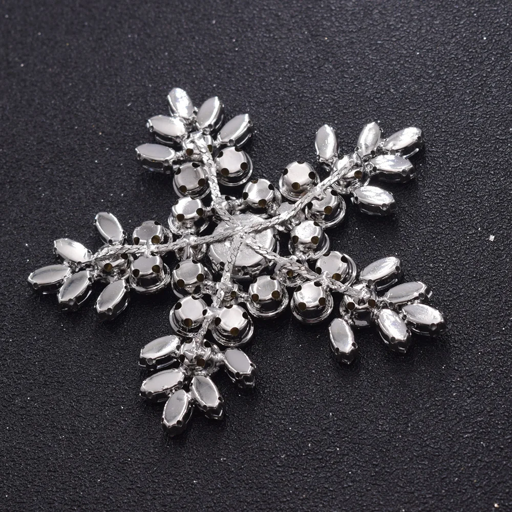 10pcs/lot christmas snow decorations sew on rhinestones glass luxury strass xmas accessories garment patches appliques for women
10pcs/lot christmas snow decorations sew on rhinestones glass luxury strass xmas accessories garment patches appliques for women