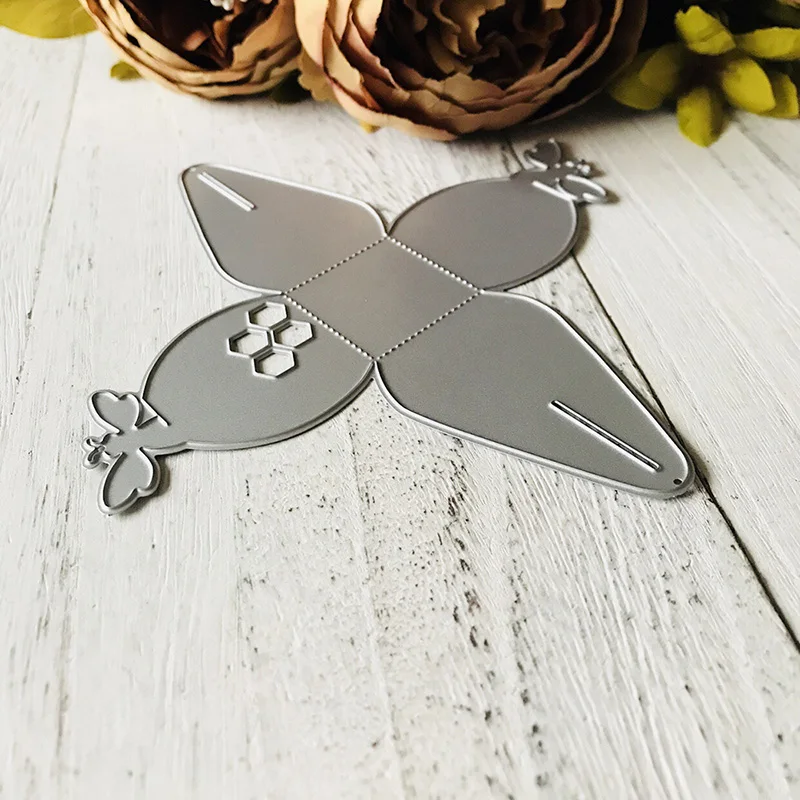 box lantern dies bee metal cutting dies Scrapbook Craft Dies Greeting Cards making 3D DIY Photo Decoration embossing new 2020
box lantern dies bee metal cutting dies Scrapbook Craft Dies Greeting Cards making 3D DIY Photo Decoration embossing new 2020