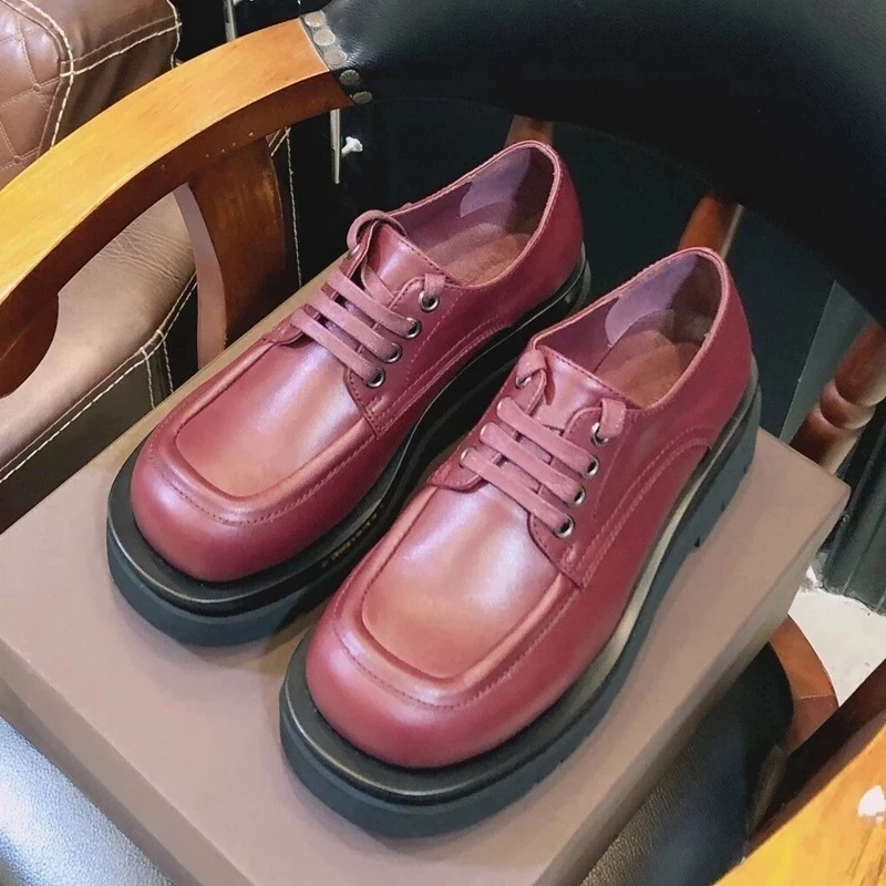 Round Toe Lace Up Women Loafers Fashion Genuine Leather Office Loafer Runway Party Dress Shoes Low Heels Flats Shoes Women 2021
Round Toe Lace Up Women Loafers Fashion Genuine Leather Office Loafer Runway Party Dress Shoes Low Heels Flats Shoes Women 2021
