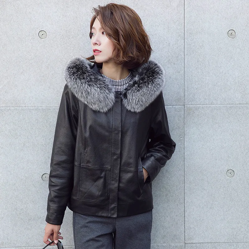 Real Fox Fur Hooded Sheepskin Coat Female Winter Duck Down Jacket Women 100% Natural Genuine Leather Down Coats Parkas LW2584
Real Fox Fur Hooded Sheepskin Coat Female Winter Duck Down Jacket Women 100% Natural Genuine Leather Down Coats Parkas LW2584